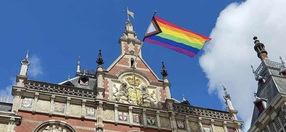 Kleedruimtes op Amsterdam Centraal tijdens Canal Parade