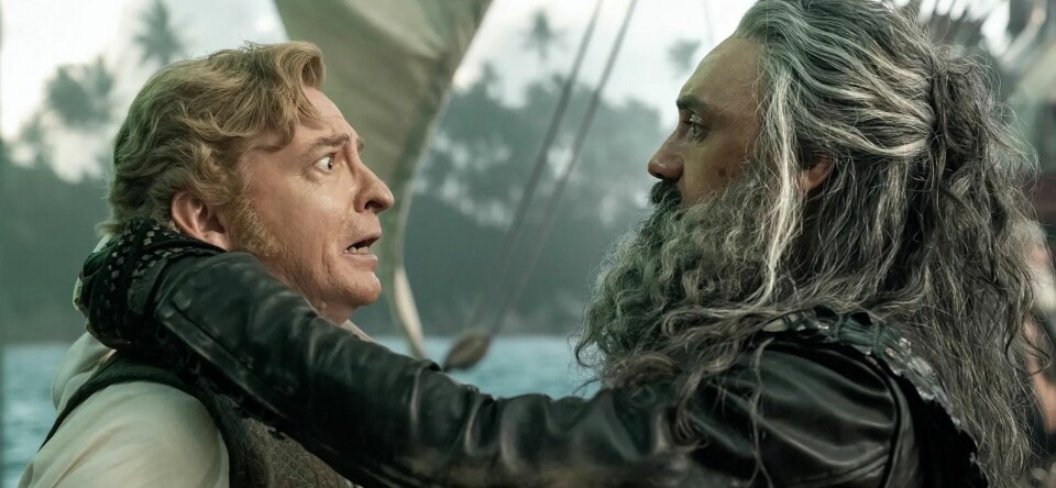 Queer piratenserie Our Flag Means Death: bekijk de trailer van seizoen 2