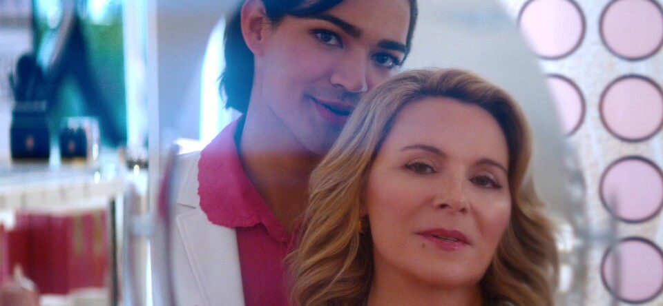 Bekijk de trailer van Glamorous, de nieuwe Netflix-serie met Kim Cattrall