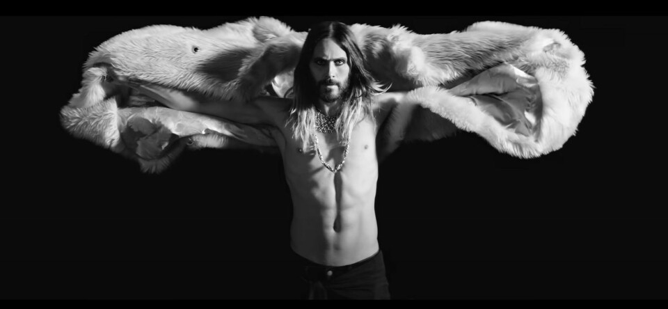 Nieuwe muziek: de torso van Jared Leto is terug en Kylie slaat rood uit