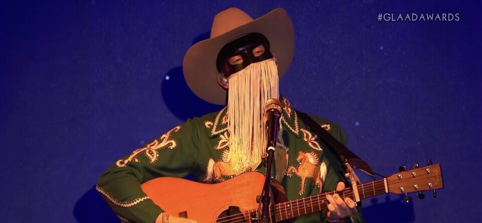 Orville Peck brengt eerbetoon aan Leslie Jordan