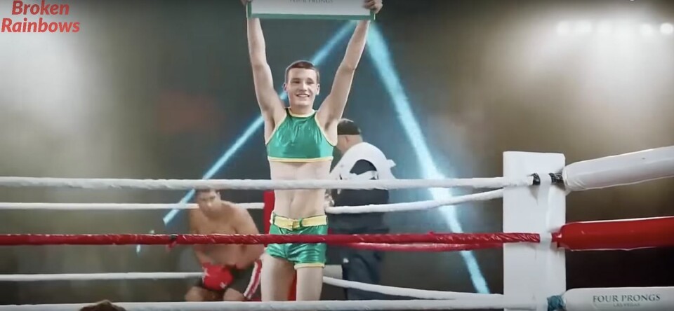 Very vintage: bekijk deze reeks grappige gay commercials