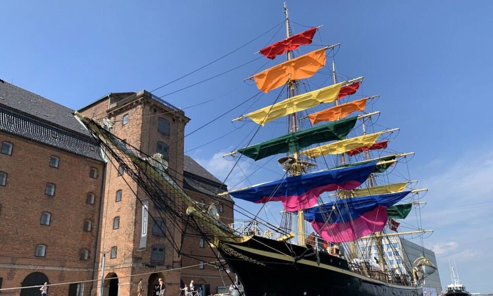 Regenboogschip in Kopenhagen