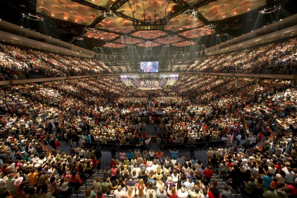 Megakerk Lakewood trekt iedere week bijna 50,000 mensen. Lakewood Church in Houston