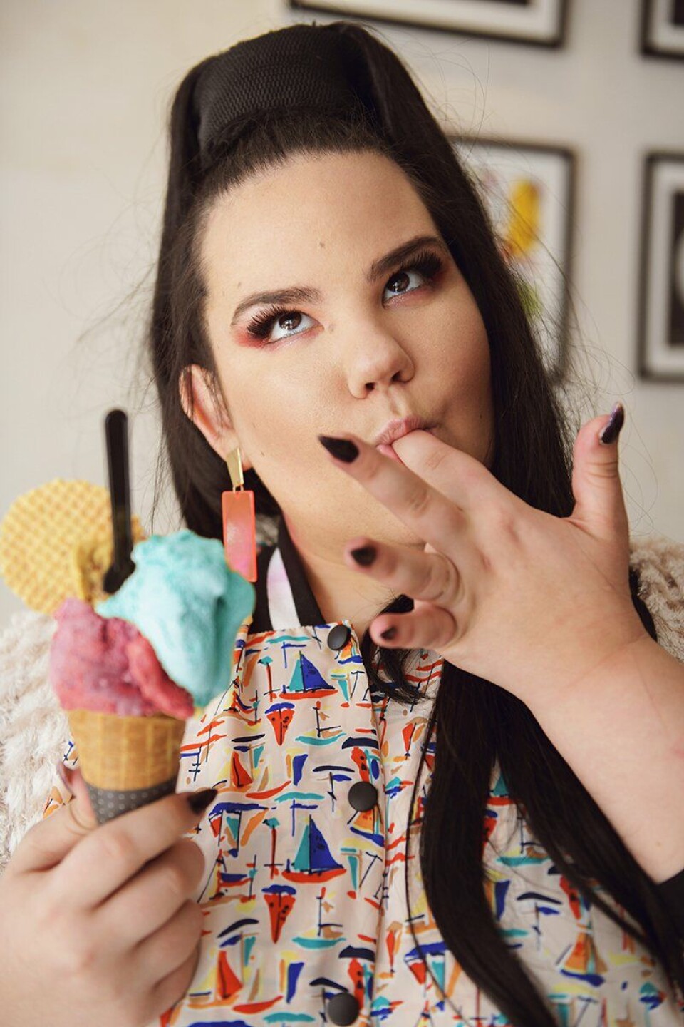Netta met ijsje Netta met ijsje