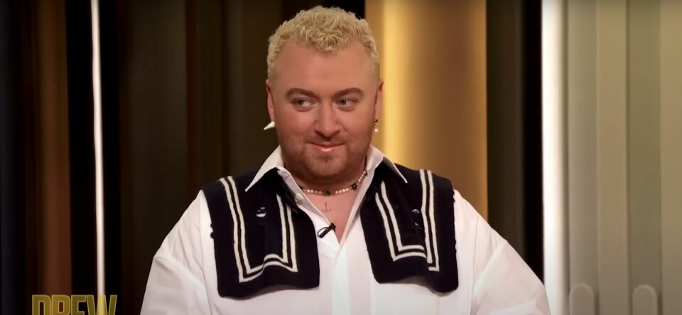 Sam Smith onthult de raarste roddel ooit: “Ik ben Adele in drag”