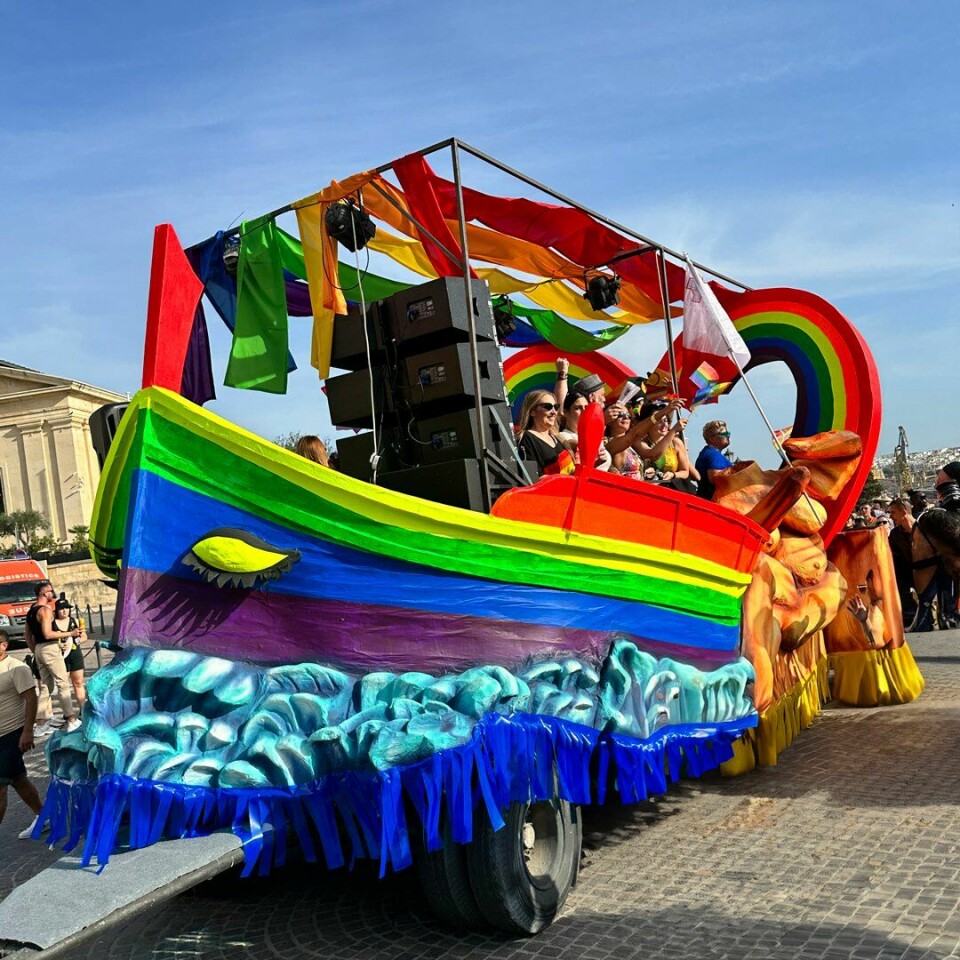 Kar tijdens Pride-optocht EuroPride Malta