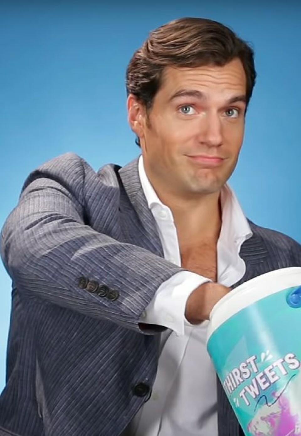 Acteur Henry Cavill reageert op ‘opgeiltweets’: “Ik word helemaal week van hem”