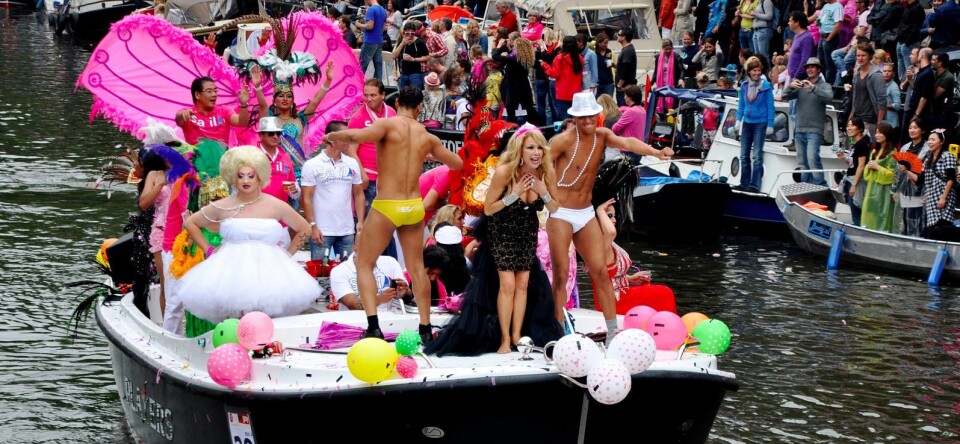 Europese voetbalbond vaart mee met Canal Parade