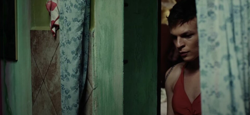 Bekijk de trailer van Private Desert