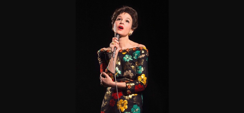 Luister naar Renée Zellweger die Judy Garlands ‘Over the Rainbow’ zingt