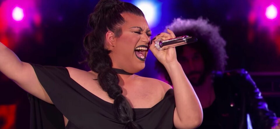 American Idol: drag diva Ada Vox knalt met Feeling Good