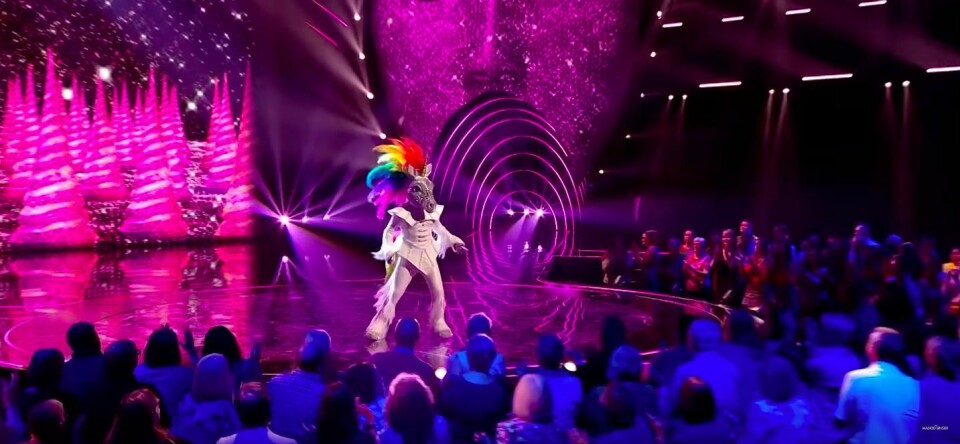 Welk gay icoon ging er schuil achter The Masked Singer’s Unicorn?