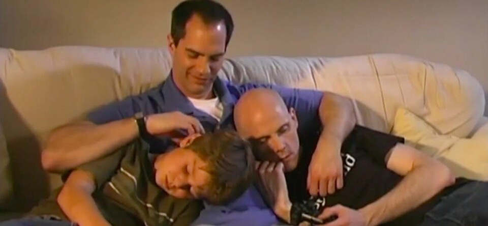 Bekijk de trailer van de gay filmklassieker Instant Dads