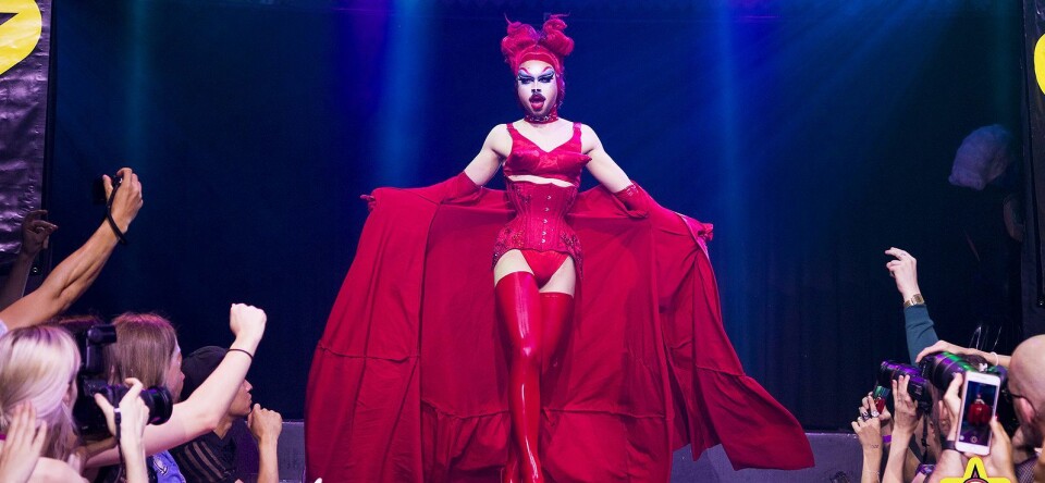 Don't be a drag, just have a ball!