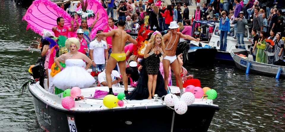 Met je boot langs de route van de Canal Parade? Koop een vignet