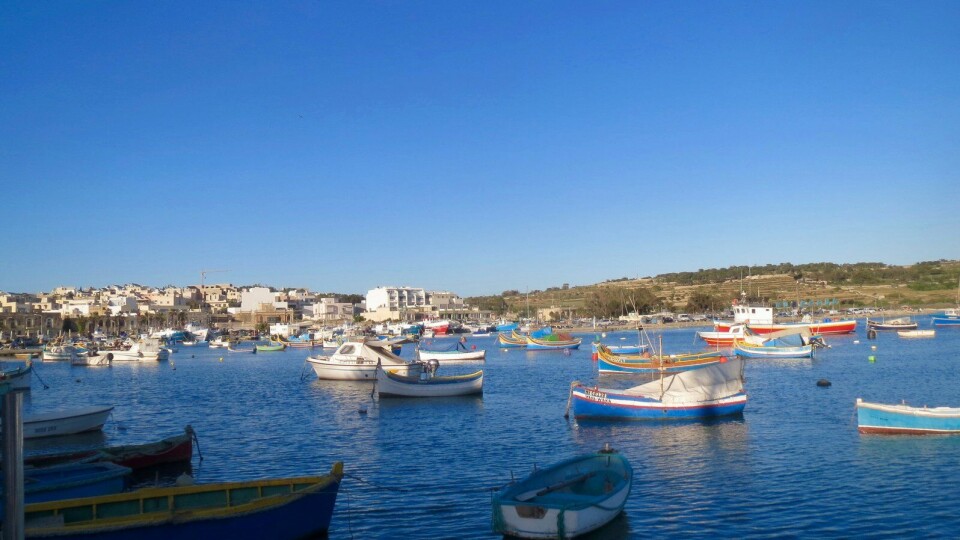 Traditionele vissersschepen sieren de haven van Marsaxlokk.