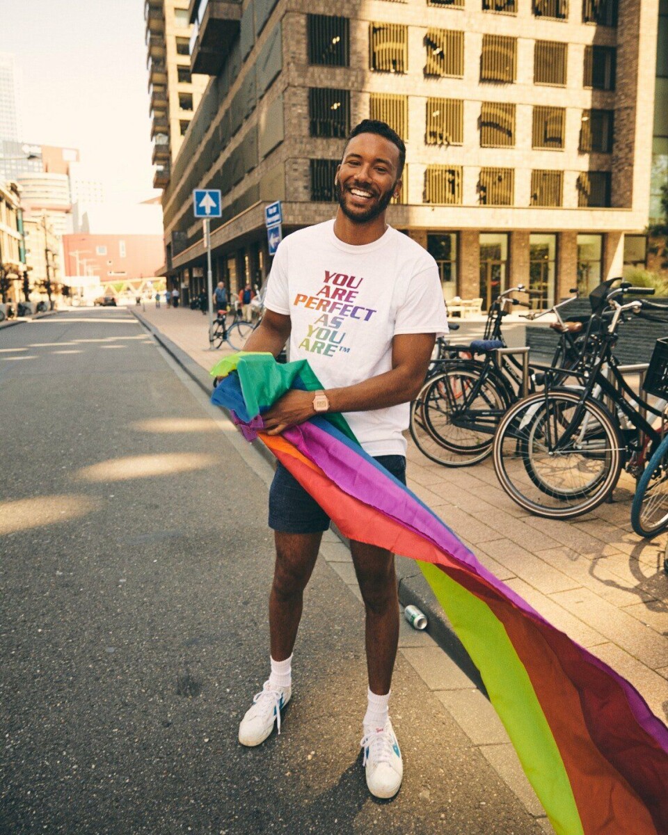 Nederlandse ontwerper maakt pride-shirts voor het goede doel