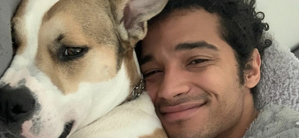 Hot op Instagram: Queer As Folk-acteur Devin Way