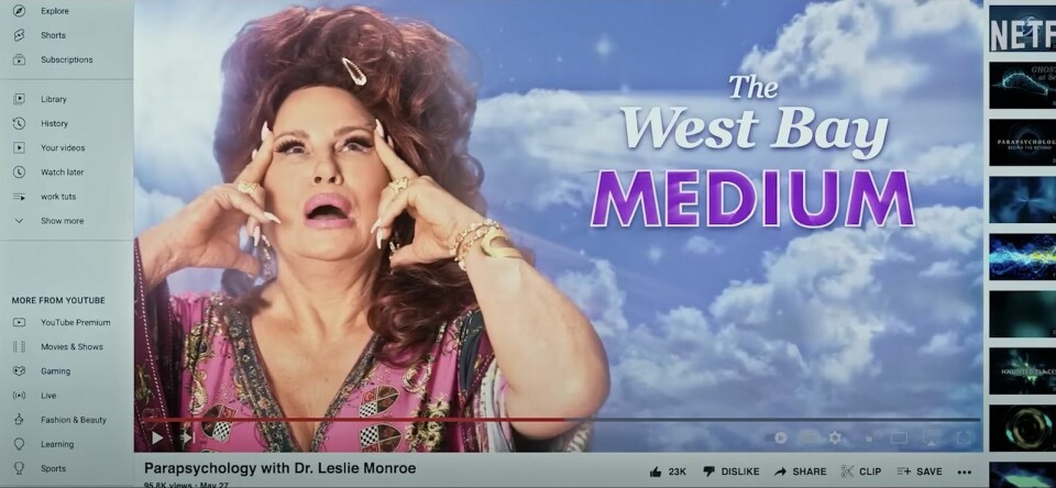 Jennifer Coolidge speelt medium in horrorcomedy: hier de trailer