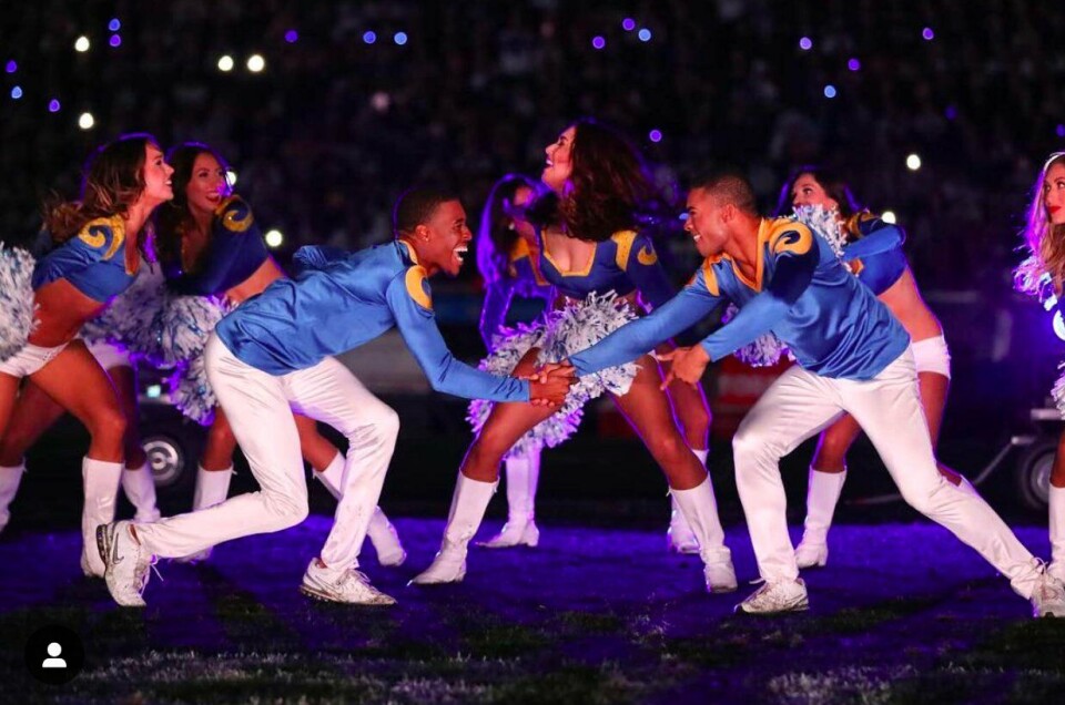 Mannelijke cheerleaders bij Super Bowl