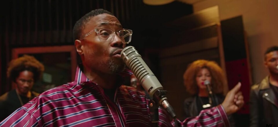 Mooi dit: Pose-ster Billy Porter zingt lied met boodschap, ‘Love The Pain Away’