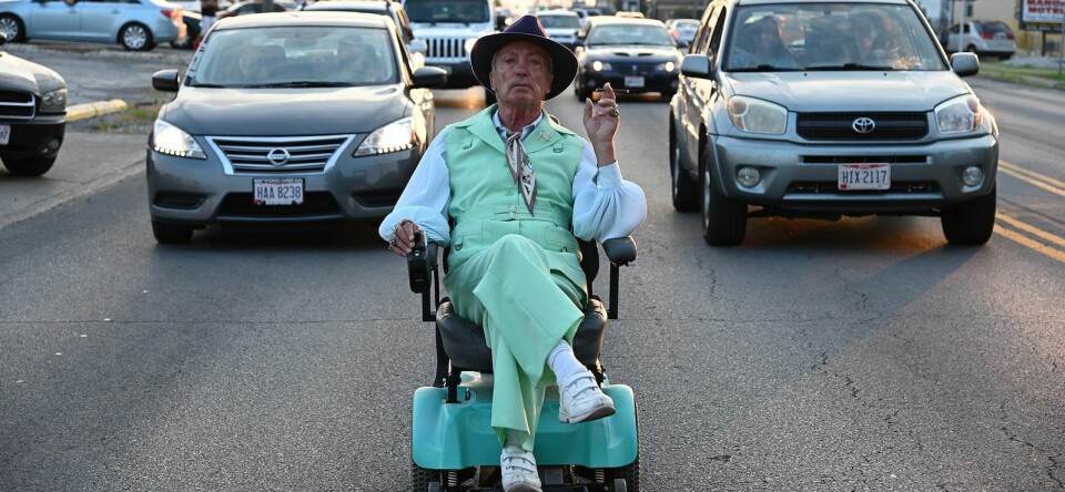 Swan Song is een onweerstaanbare roze roadmovie