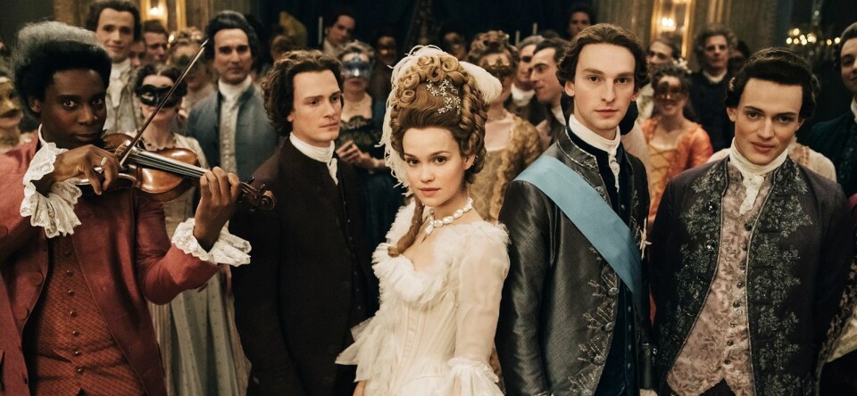 Bekijk de trailer van Marie Antoinette, een nieuwe tv-serie over deze dramaqueen