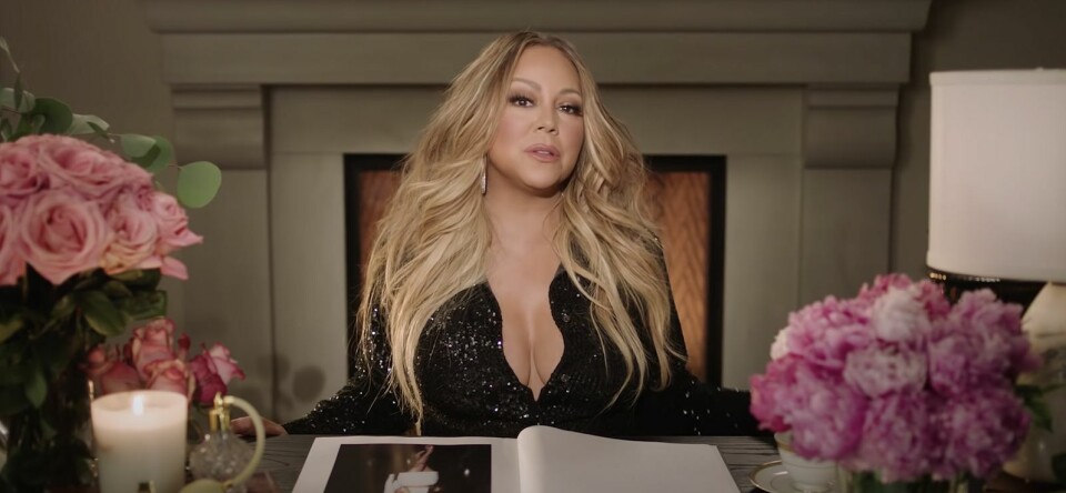 Video: Mariah Carey blikt terug op zeventien ‘looks’