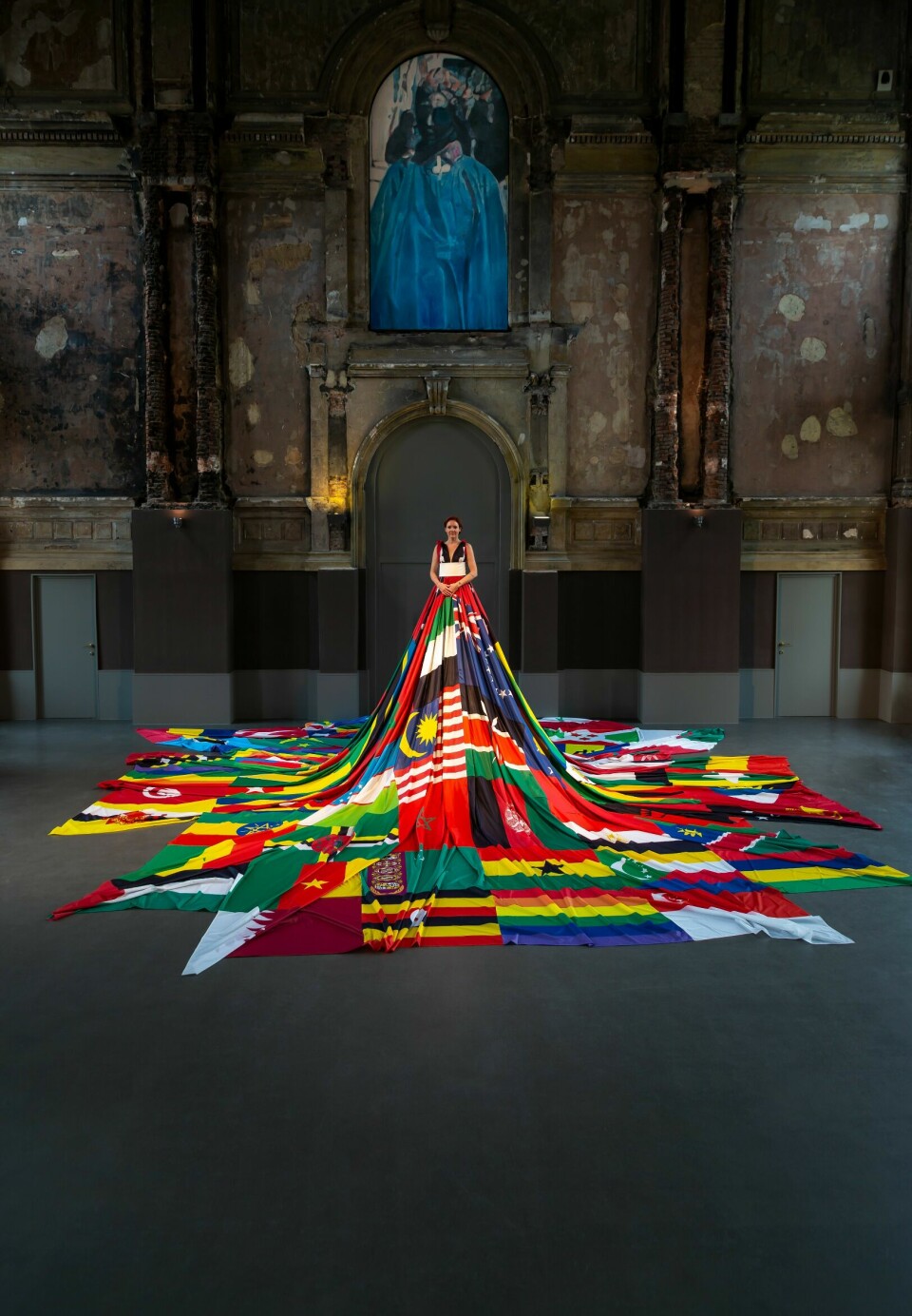 Amsterdam Rainbow Dress in de Athena-zaal in Antwerpen in 2018, Marcel Lennartz en Amsterdam Rainbow Dress Foundation