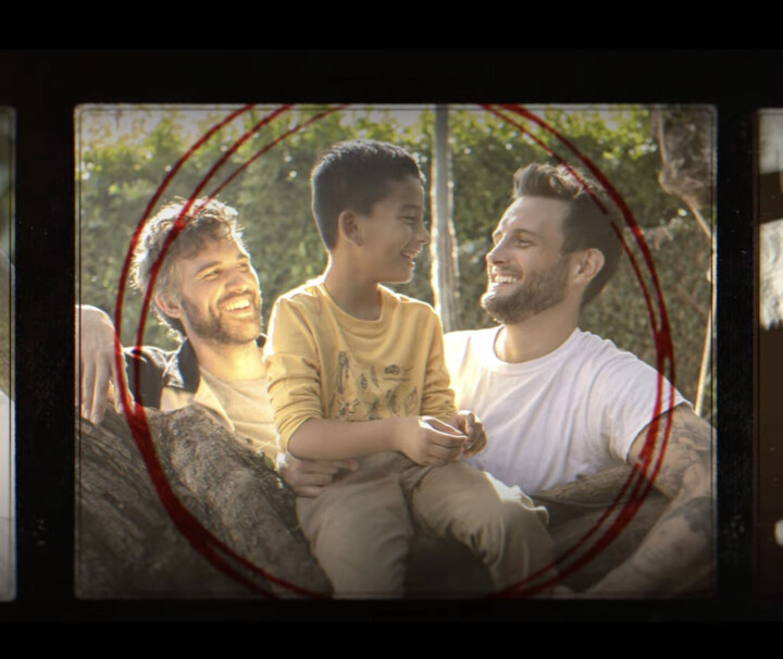 Bekijk de trailer van The Mattachine Family, over twee mannen die vaderschap verkennen The Mattachine Family