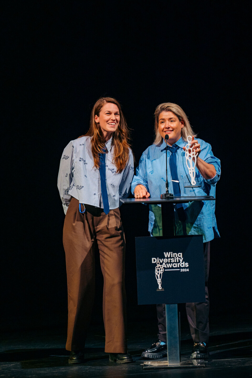 Vera Siemons en Annefleur Schipper wonnen dit jaar de Winq Media Award voor hun podcast De Lesbische Liga.