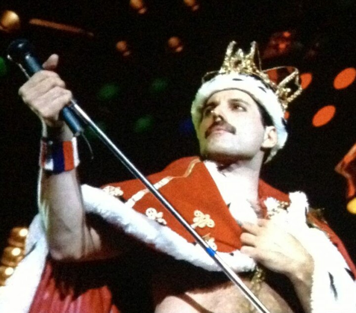 Lekkere muziek: de opvallendste solosingles van Freddie Mercury Freddie Mercury