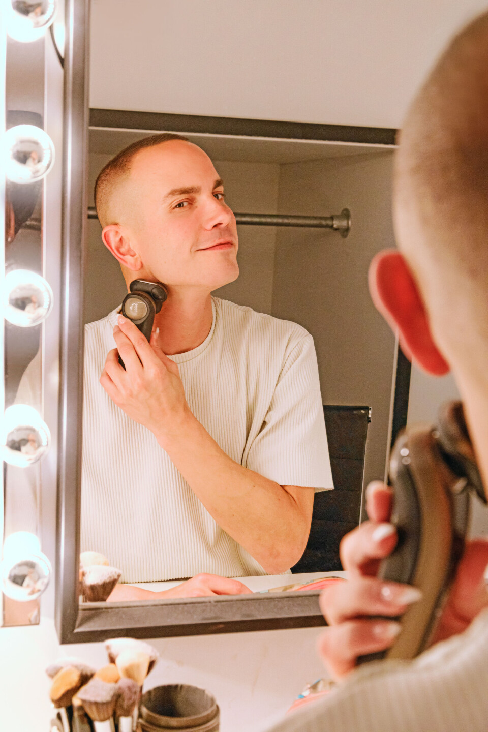 My Little Puny: “Een gladde huid hoort bij het neerzetten van de perfecte vrouwelijke illusie” Boris Schreurs Remington