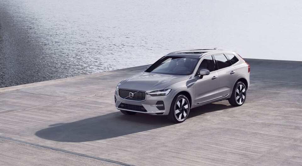 Volvo XC60 T6 Plug-in hybrid XC60 T8, Silver Dawn