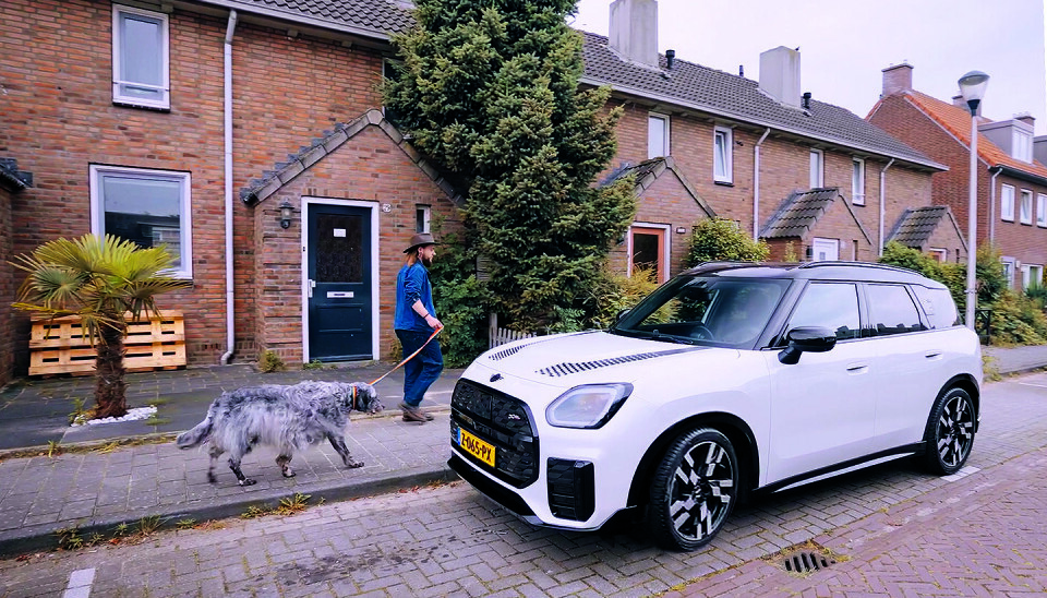 Sem bij de MINI Countryman.