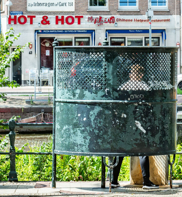 Twee bezette plaskrullen aan de Ruysdaelkade. Twee bezette plaskrullen aan de Ruysdaelkade.