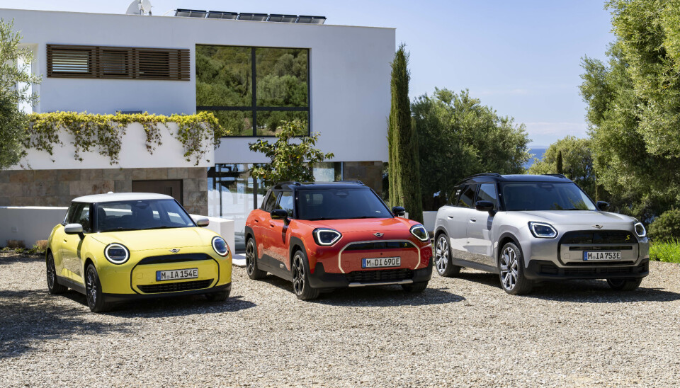 De MINI Aceman zit tussen de nieuwe MINI Cooper en nieuwe MINI Countryman in. De MINI Aceman zit tussen de nieuwe MINI Cooper en nieuwe MINI Countryman in.