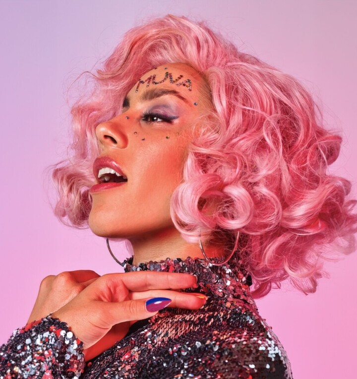 Amber Vineyard geeft krachtige confidence workshop in de Melkweg tijdens Pride Amsterdam