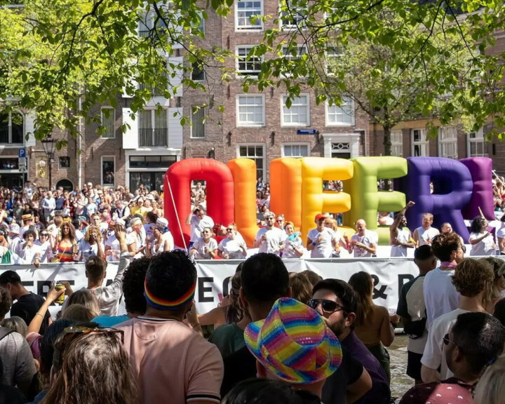 Amsterdam draait subsidiekraan flink open voor Pride 2025, dat een maand gaat duren Canal Parade