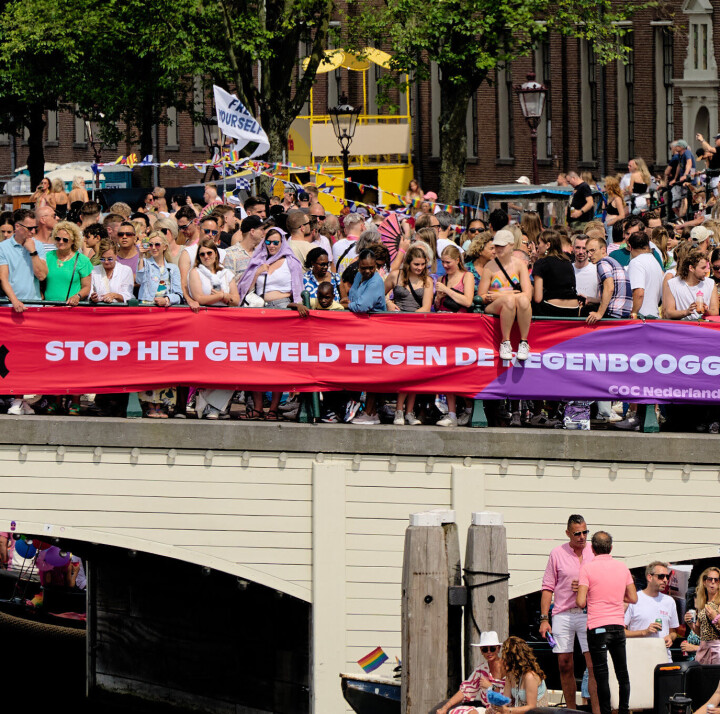 Bij Pride Amsterdam 2024 voerde COC actie tegen discriminerend geweld.