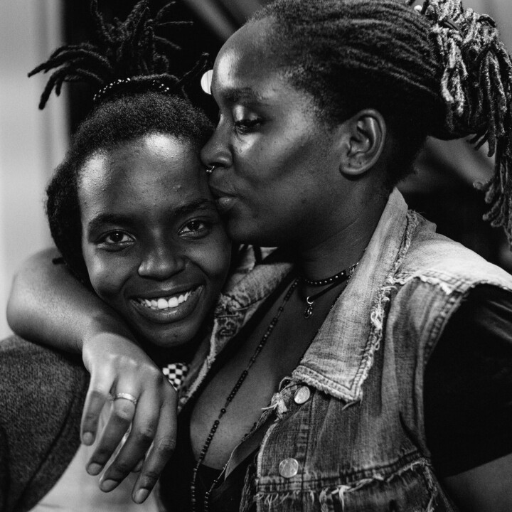 Because Women in Kenia komt op voor de veiligheid en mensenrechten van lhbti+ personen met steun van de Nederlandse regering. De vrouwen van Because Women in Kenia