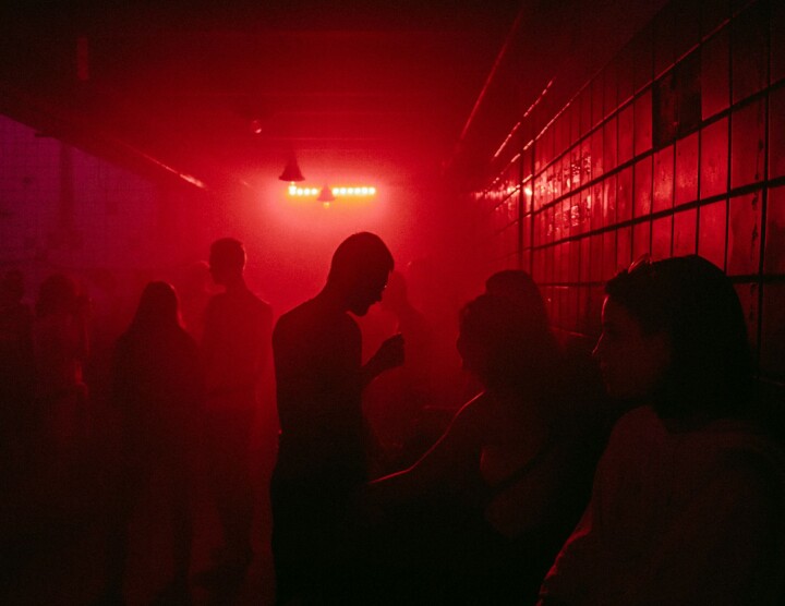 Politie valt gay nachtclubs binnen in Moskou Nachtclub