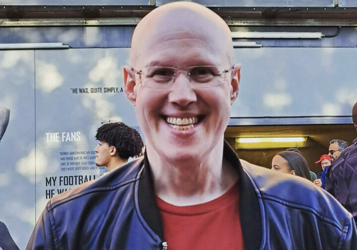 Matt Lucas spreekt zich uit tegen homofobie bij voetbalwedstrijden: “Ik ben dit seizoen twee keer uitgescholden” Matt Lucas