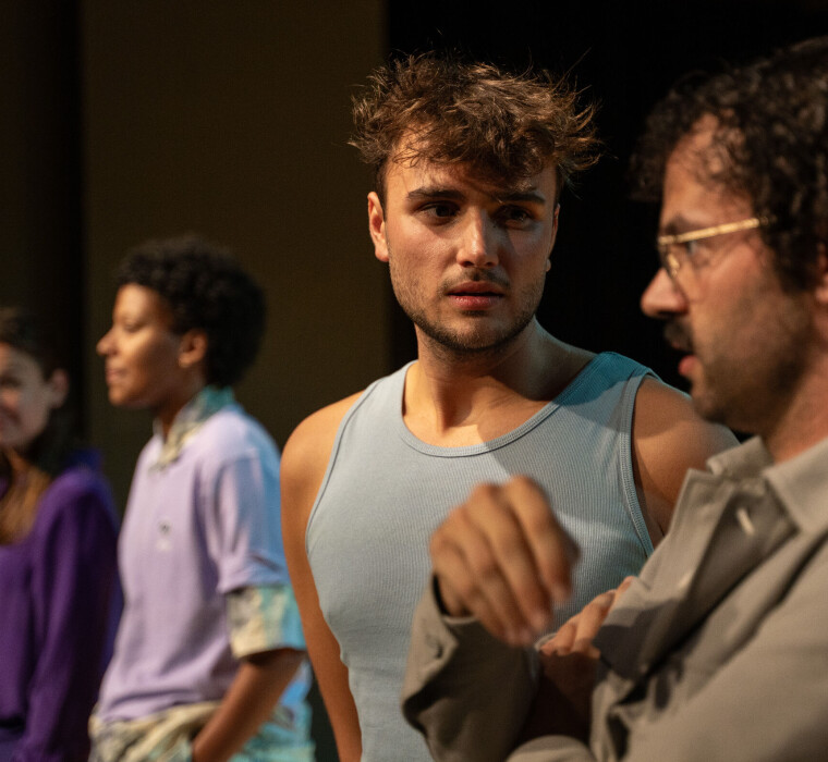 “Achter alle humor en grappen gaat een bittere wereld verscholen” Who's Afraid of Oscar Wilde