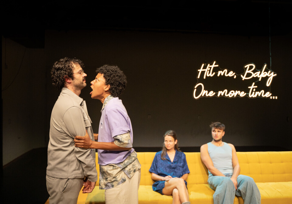 “Achter alle humor en grappen gaat een bittere wereld verscholen” Who's Afraid of Oscar Wilde