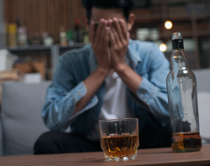 Alcoholgebruik onder lhbtiq+-jongeren groter dan onder hetero’s - KWF en COC komen in actie Alcoholgebruik