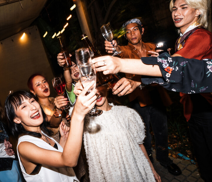 Het is zover: duizenden stellen van hetzelfde geslacht met elkaar getrouwd in Thailand Huwelijksfeest