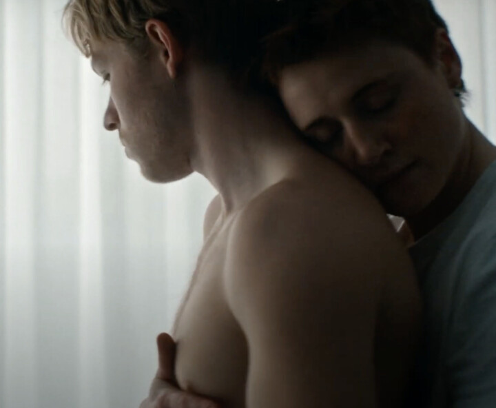 Bekijk de trailer van Sauna, een Deense film over de opbloeiende liefde tussen twee jonge queer mannen Sauna