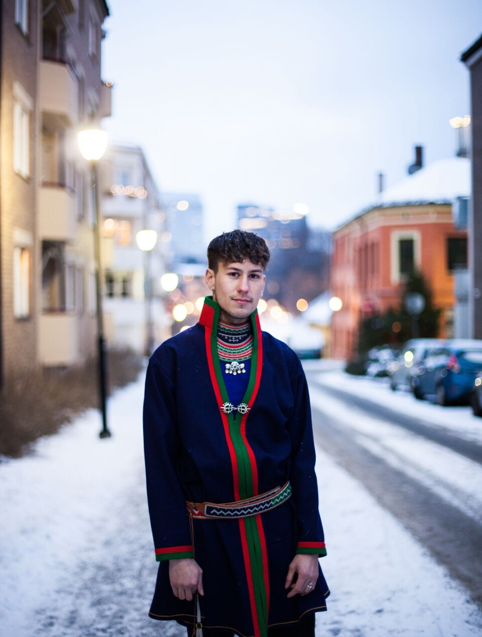 Ole-Henrik Bjørkmo Lifjell in zijn traditionele gákti. Ole-Henrik Bjørkmo Lifjell in zijn traditionele gákti.